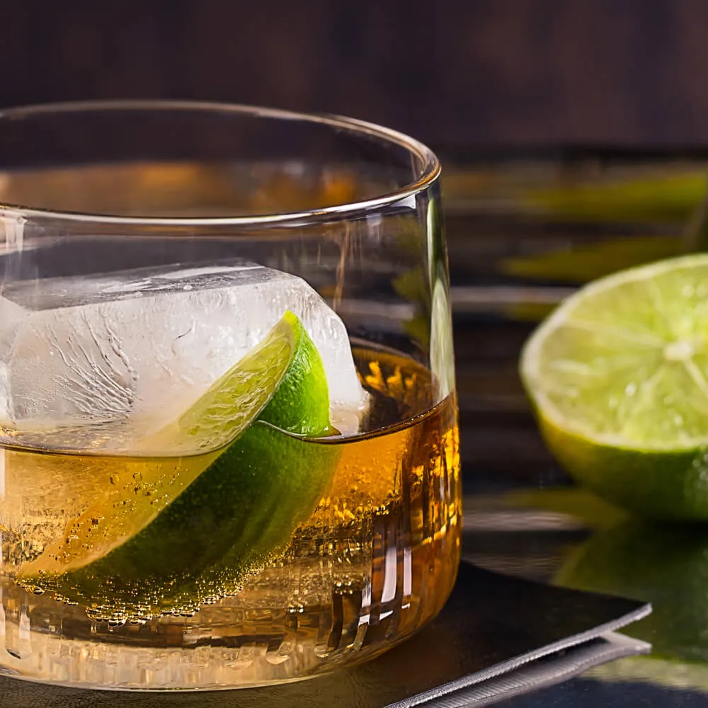 Refreshing lemonade cocktail